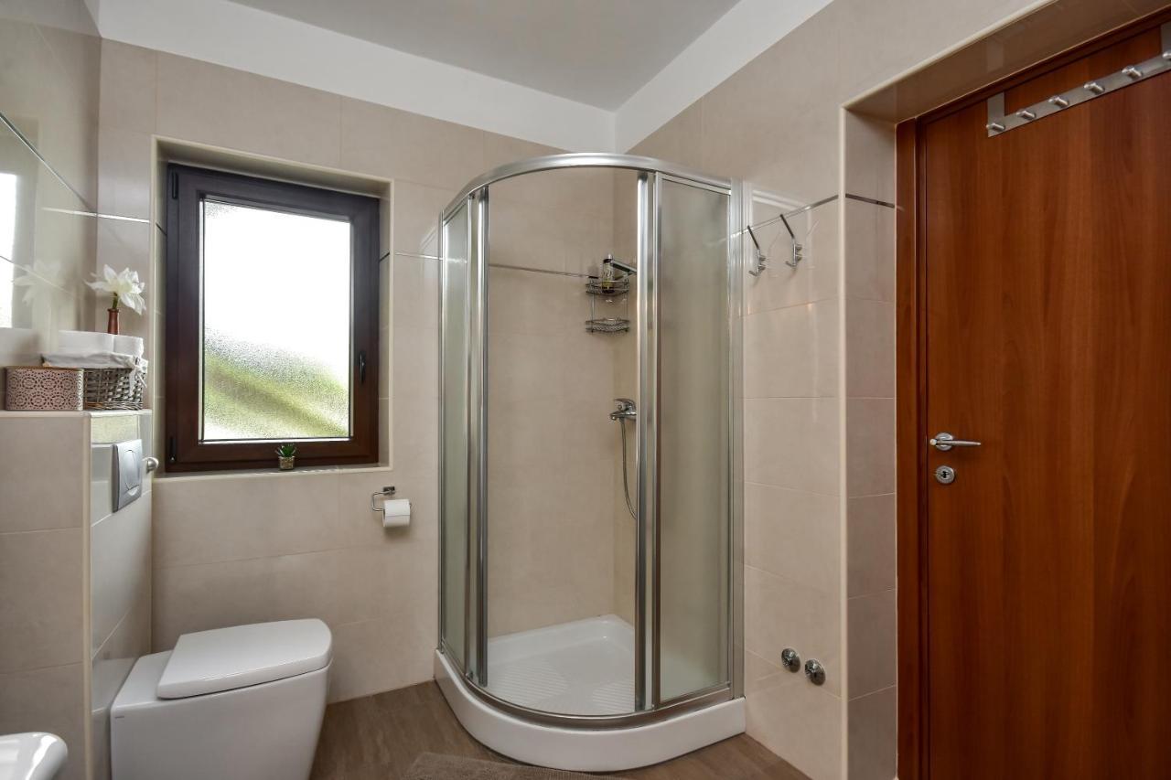 Apartman Grabar Roc Luaran gambar
